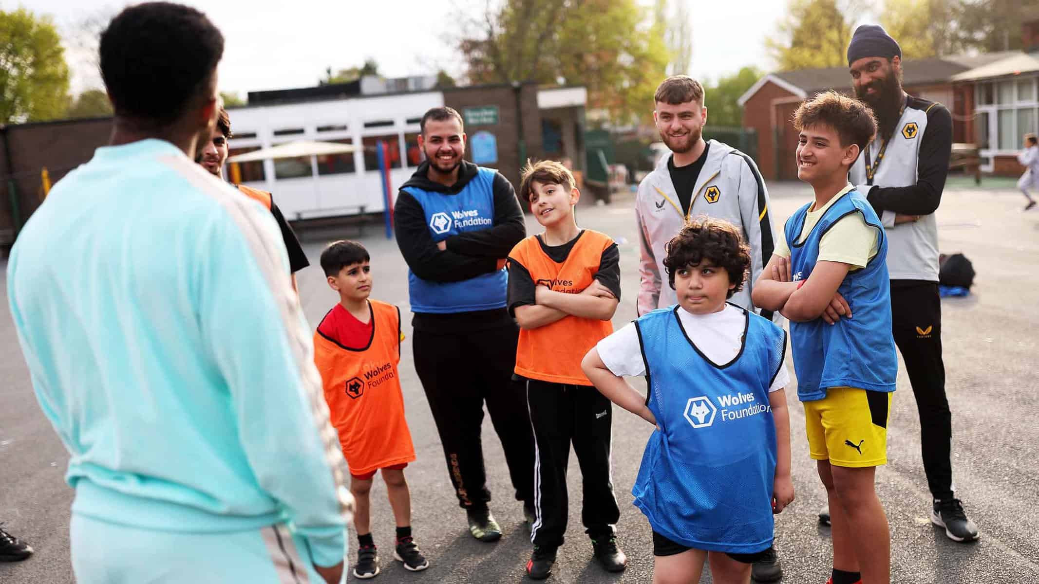 Wolves Foundation supporting refugees Image